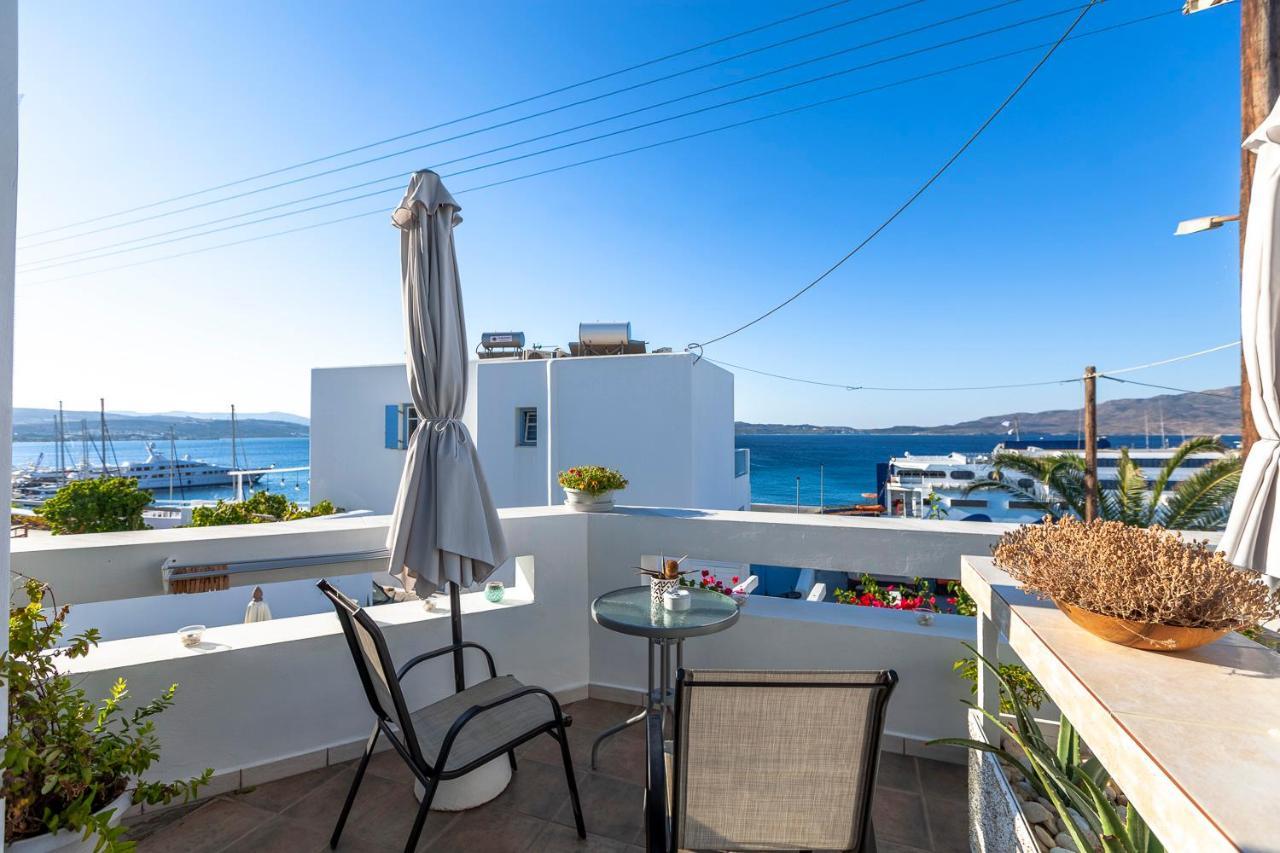 Emily'S Suites Adámas Eksteriør bilde