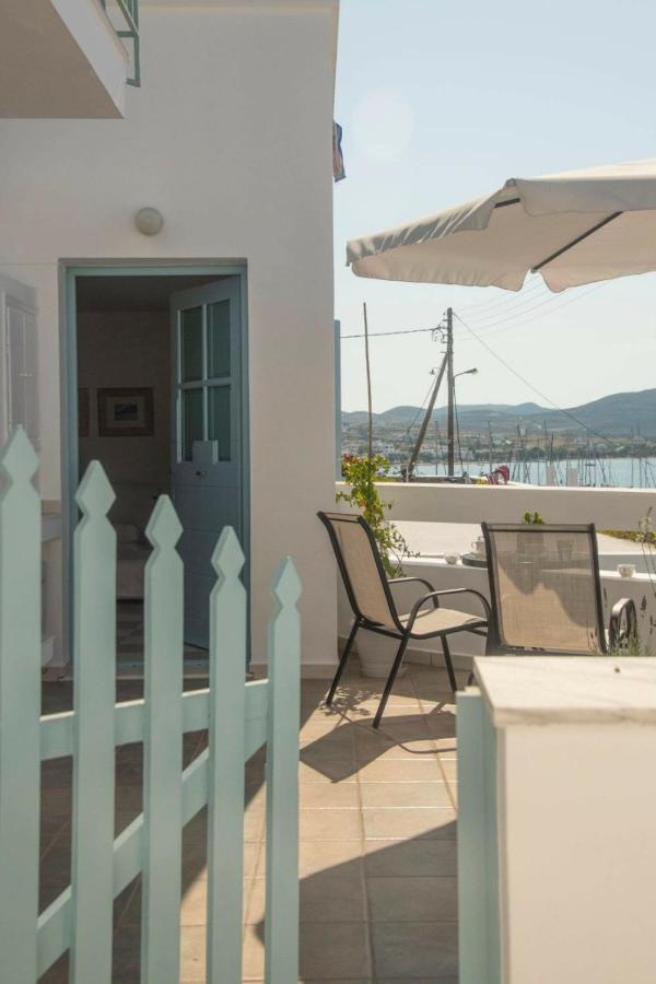 Emily'S Suites Adámas Eksteriør bilde